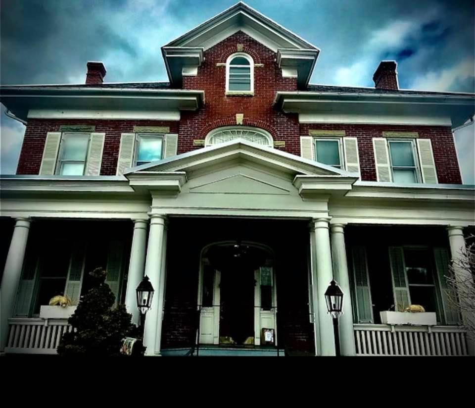 Historic 1912 Hoover House Bed And Breakfast Waynesboro Extérieur photo
